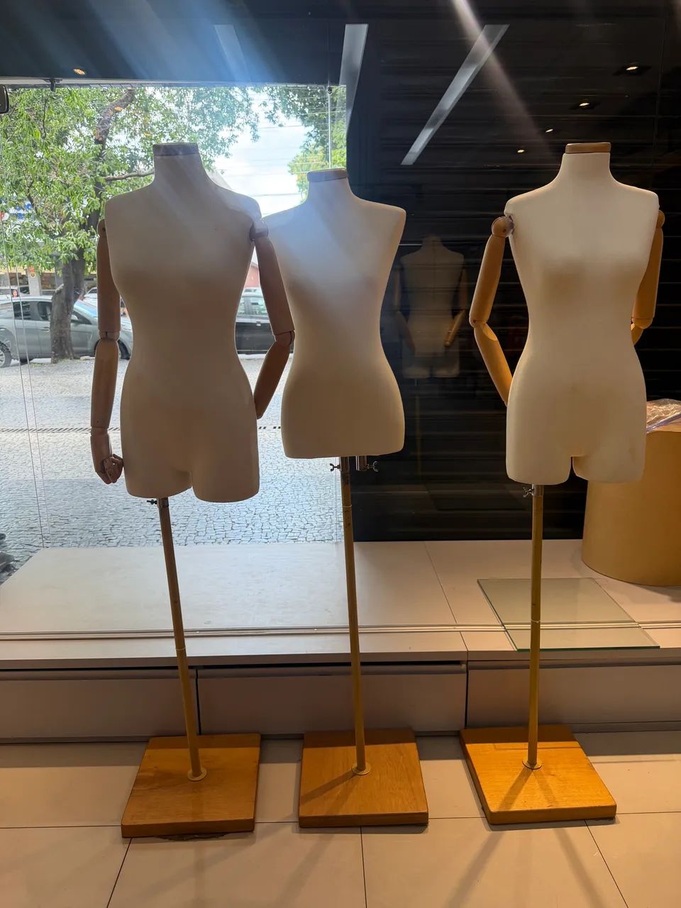 Manequins madeira 