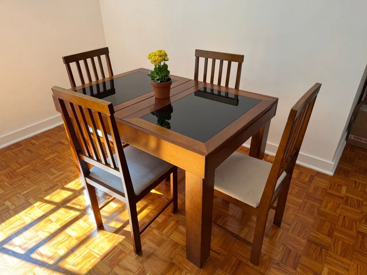 Vendo Mesa extensora 4 lugares 