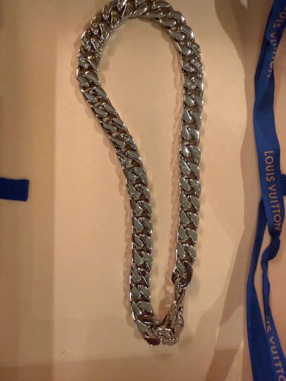 Colar Louis Vuitton Monogram Chain Prateado - Original