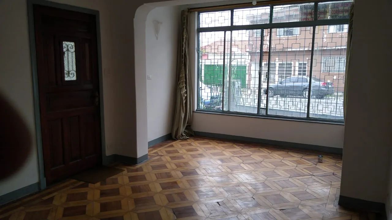 Sobrado para alugar ou comprar com 248m², 4 quartos e 2 vagas