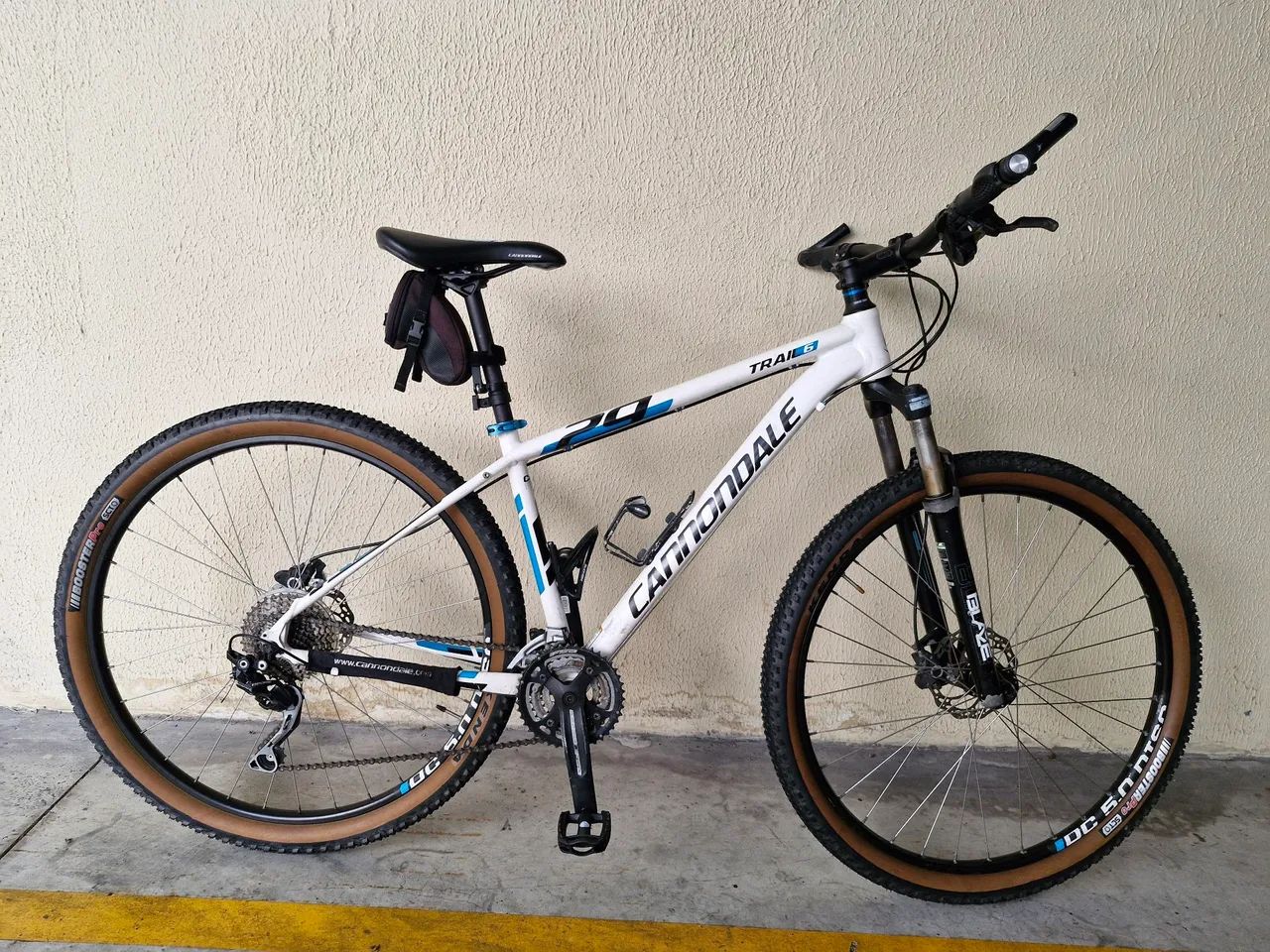 Bicicleta Cannodale trail 6 com kit Shimano.Deore - Foto 2