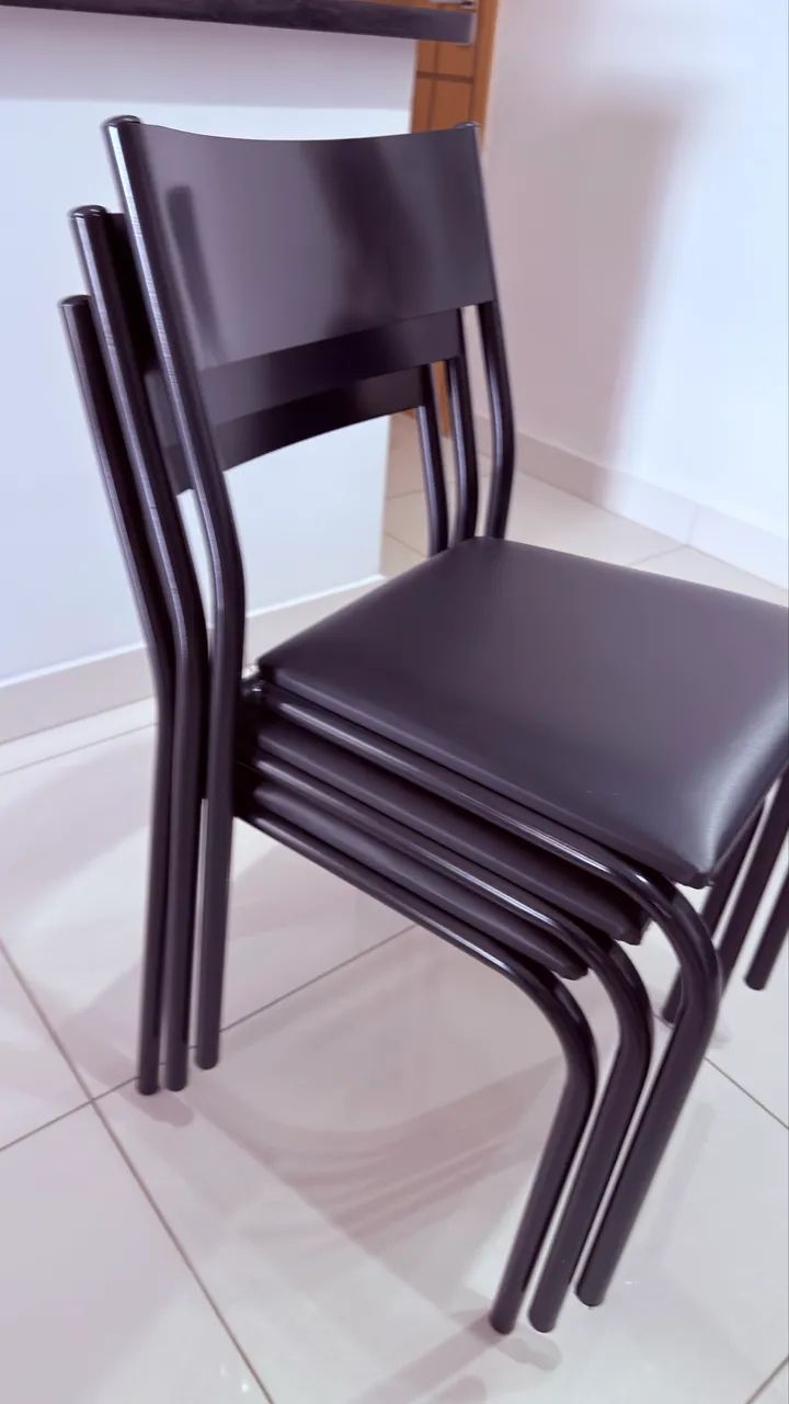 Cadeira Empilhável Tok & Stok - Foto 3