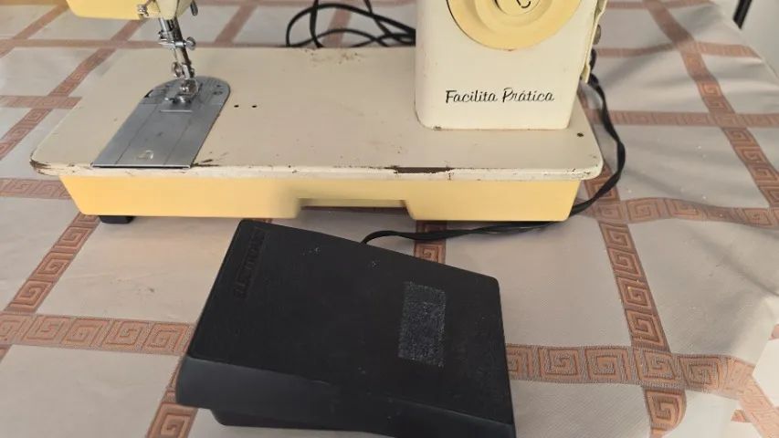 Maquina de Costura - Foto 3