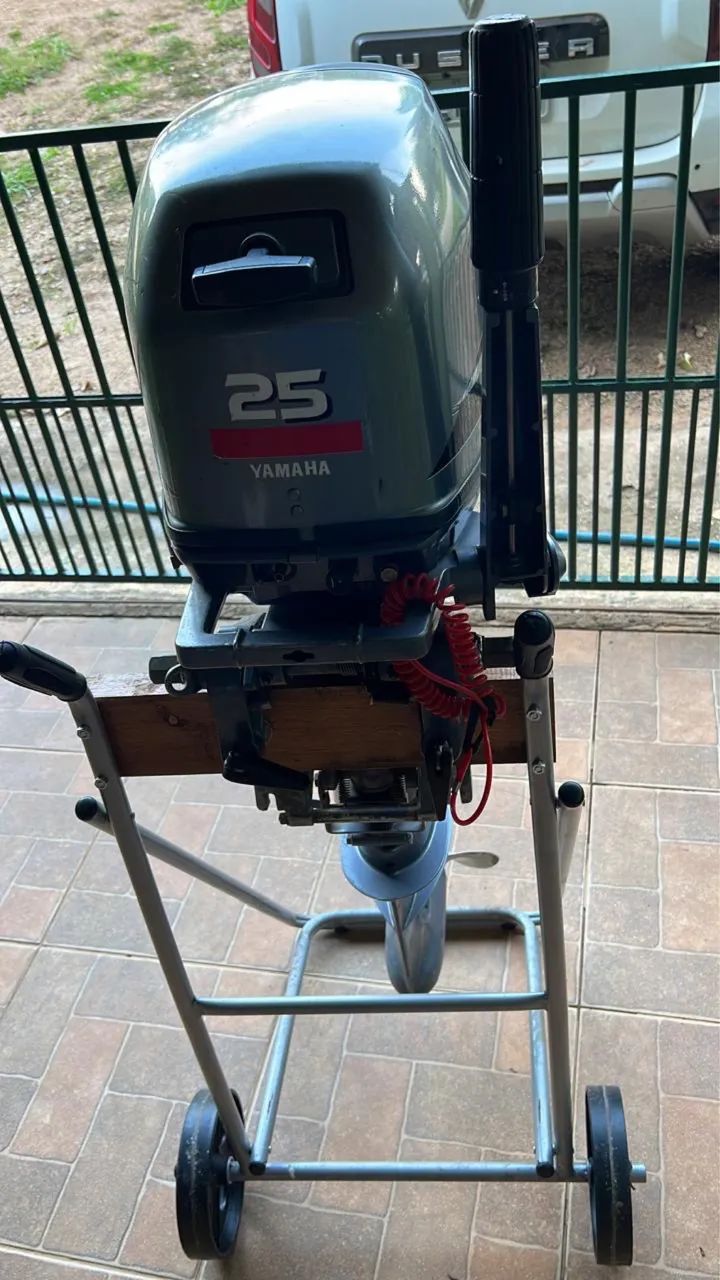 Barco 5,5 completo motor 25 HP yamaha carretinha grande documentada  - Foto 2