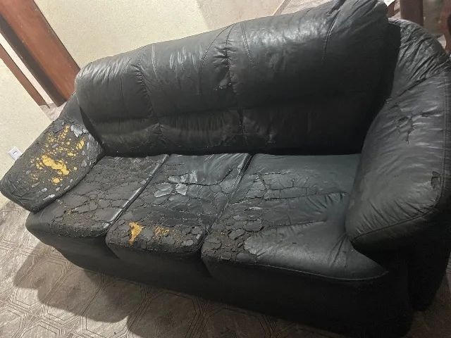 Sofá de três lugares para reforma - Foto 3
