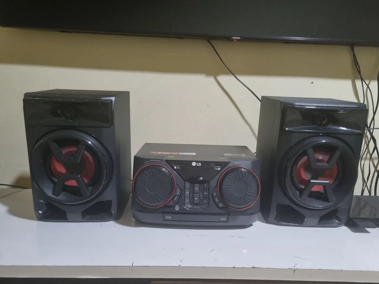 SOM LG POUCO USADO