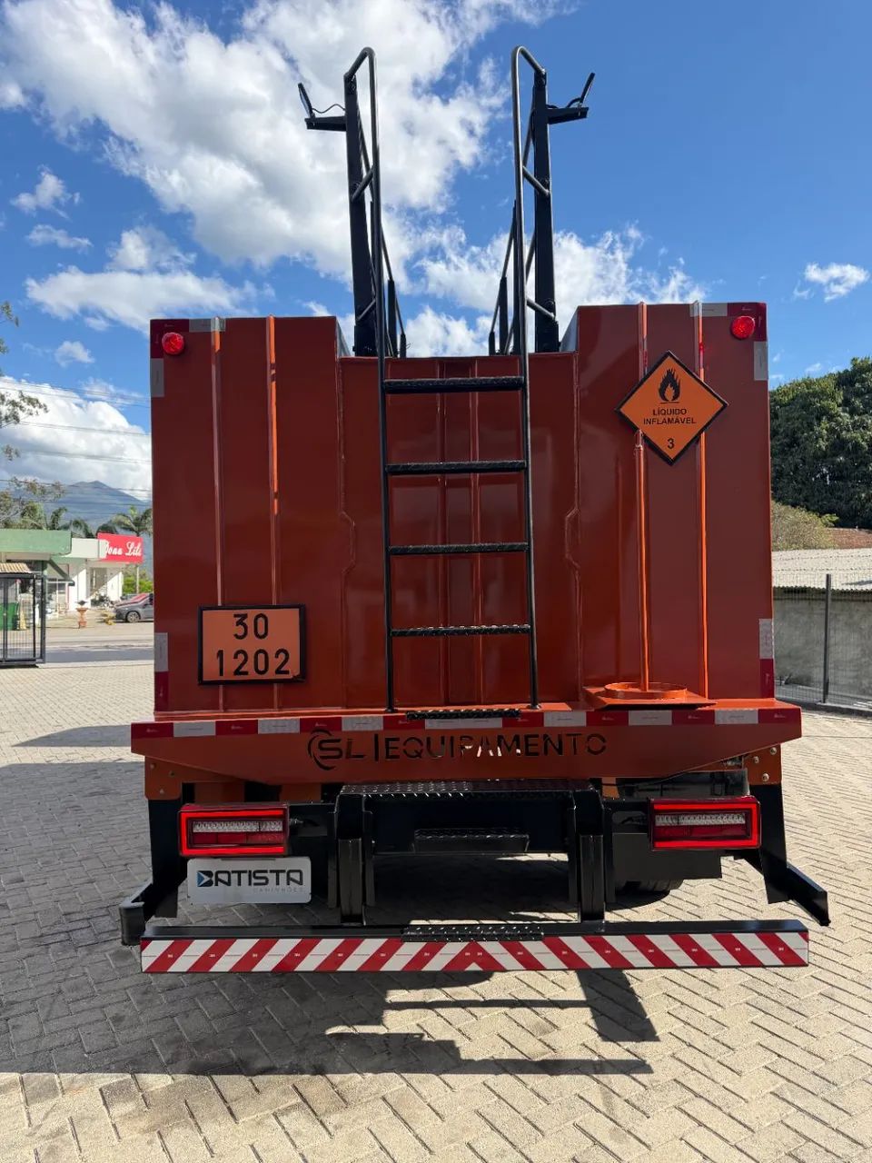 11-180 Delivery 4x2 Comboio de abastecimento - Foto 4