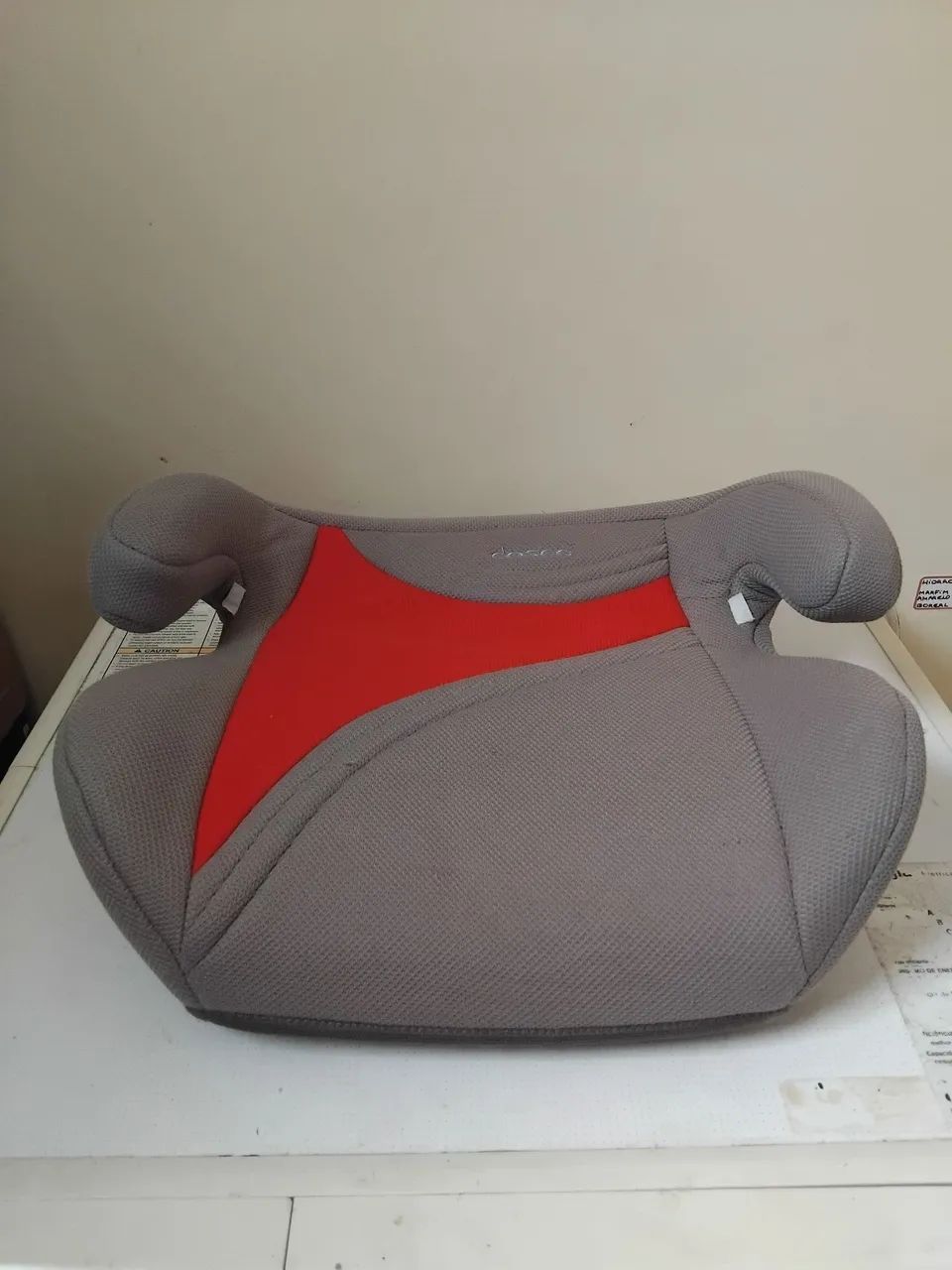 Assento de elevação infantil para carros.