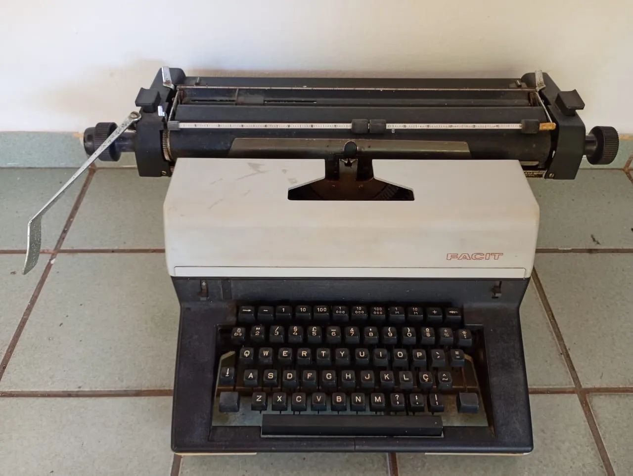 Máquina de Datilografia valor 190,00
