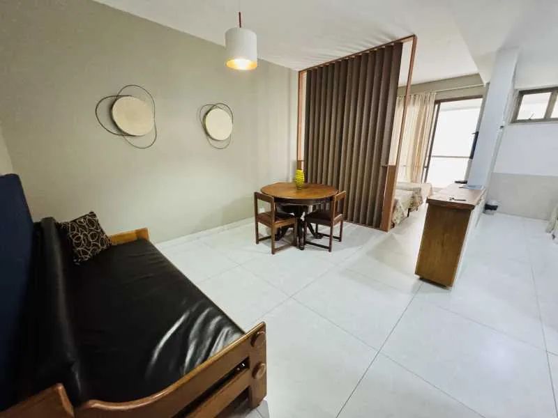 Excelente Flat com vista mar em Copacabana e com super varandão - Foto 4