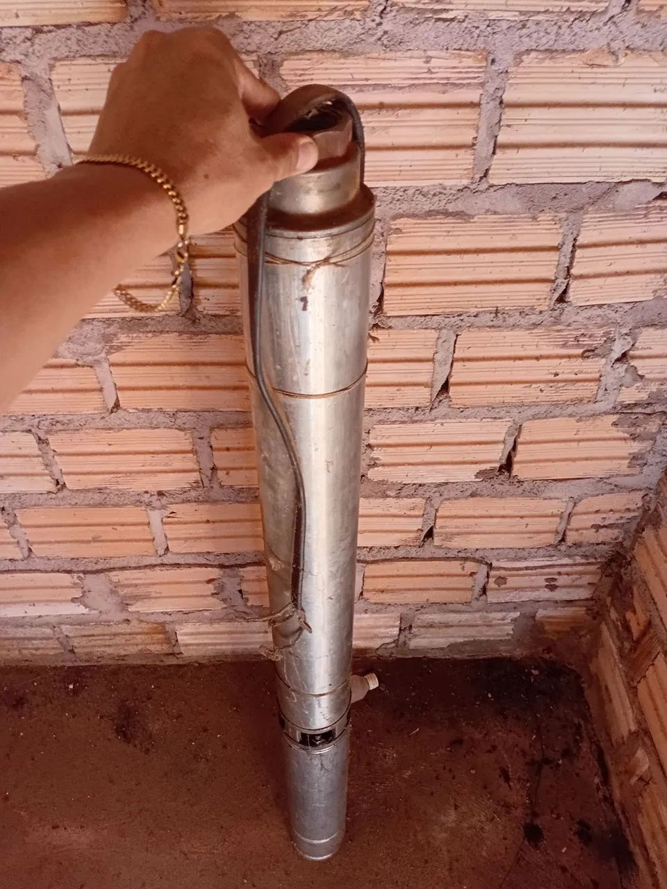 Bomba submersa 