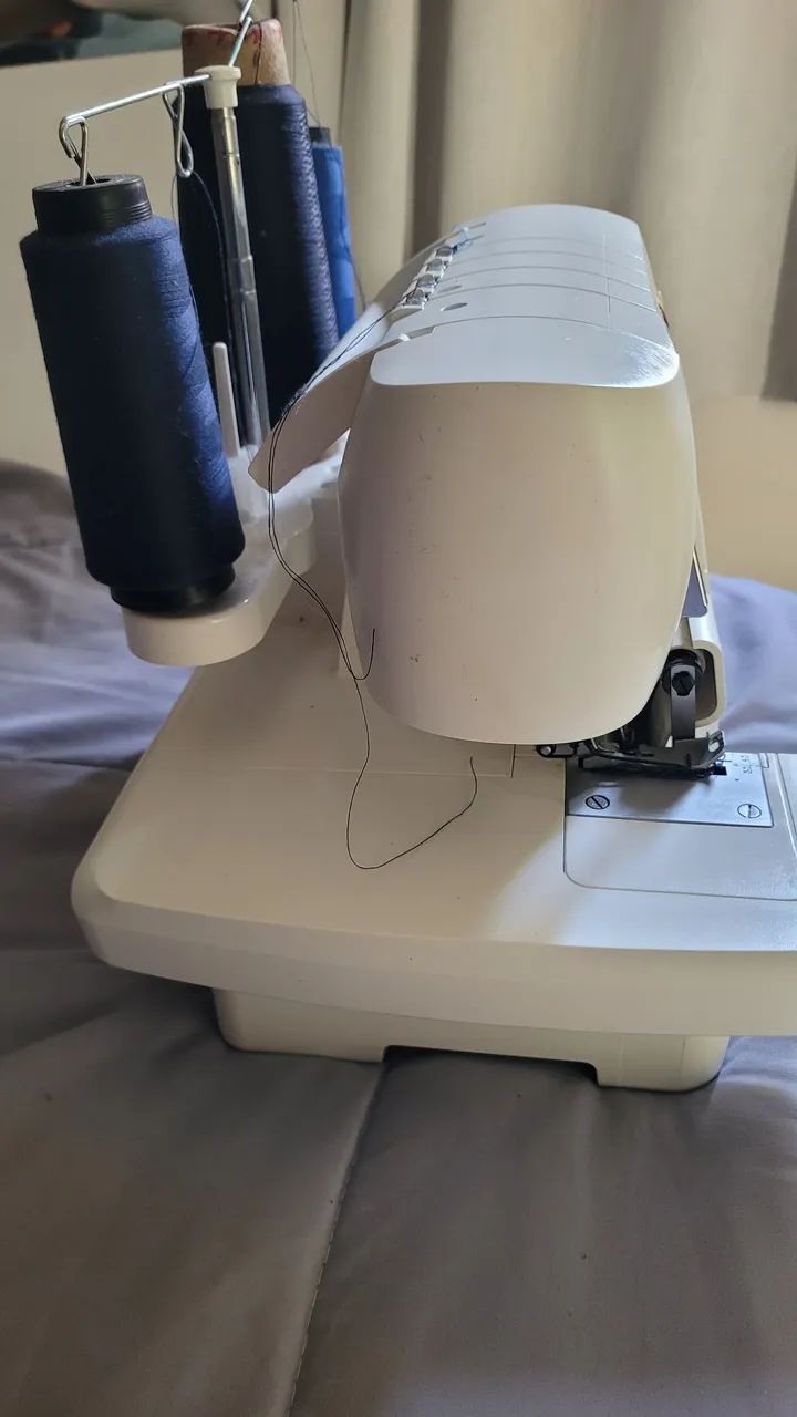 Maquina overlock - Foto 4