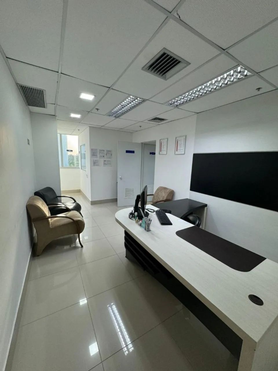 Sala Comercial, bairro mata da praia em Vitória/ES, com 91,15m² + 3 vagas