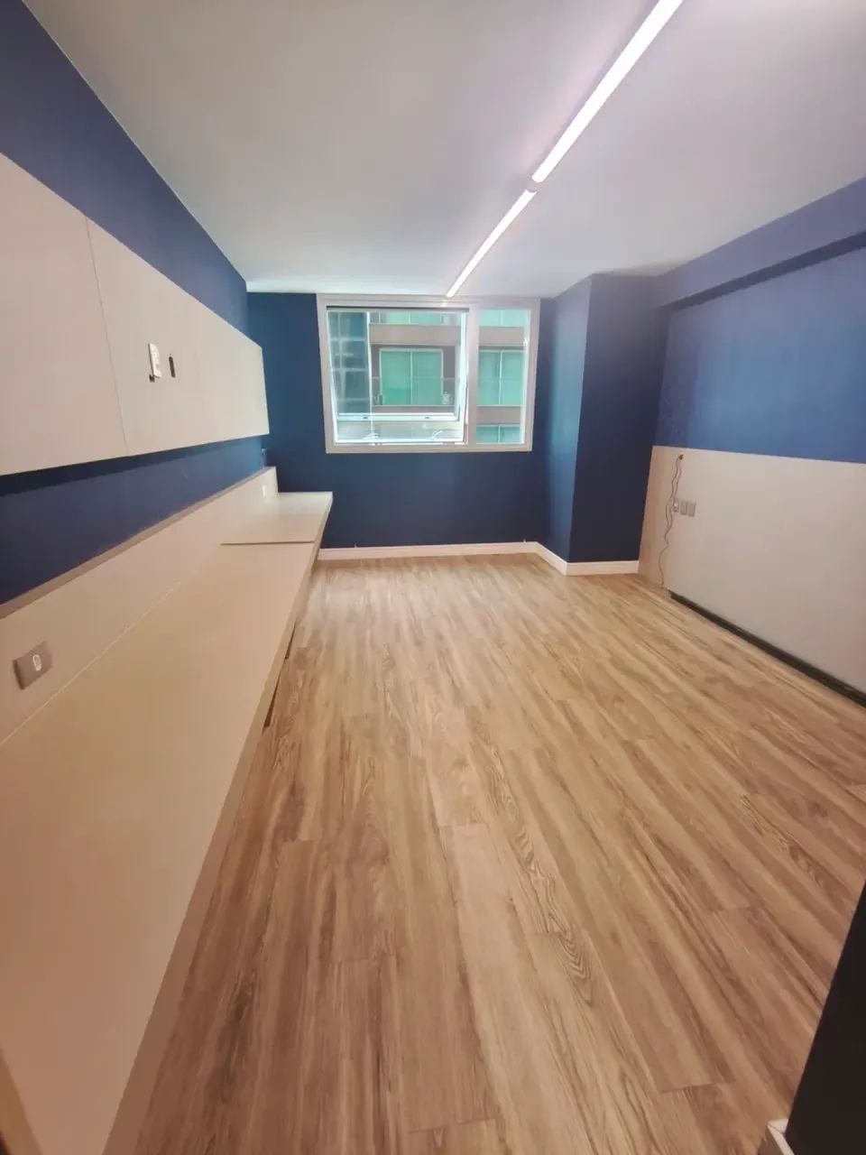Sala comercial reformada, pronta para trabalhar nos  Cavaleiros - Macaé - RJ - Foto 5