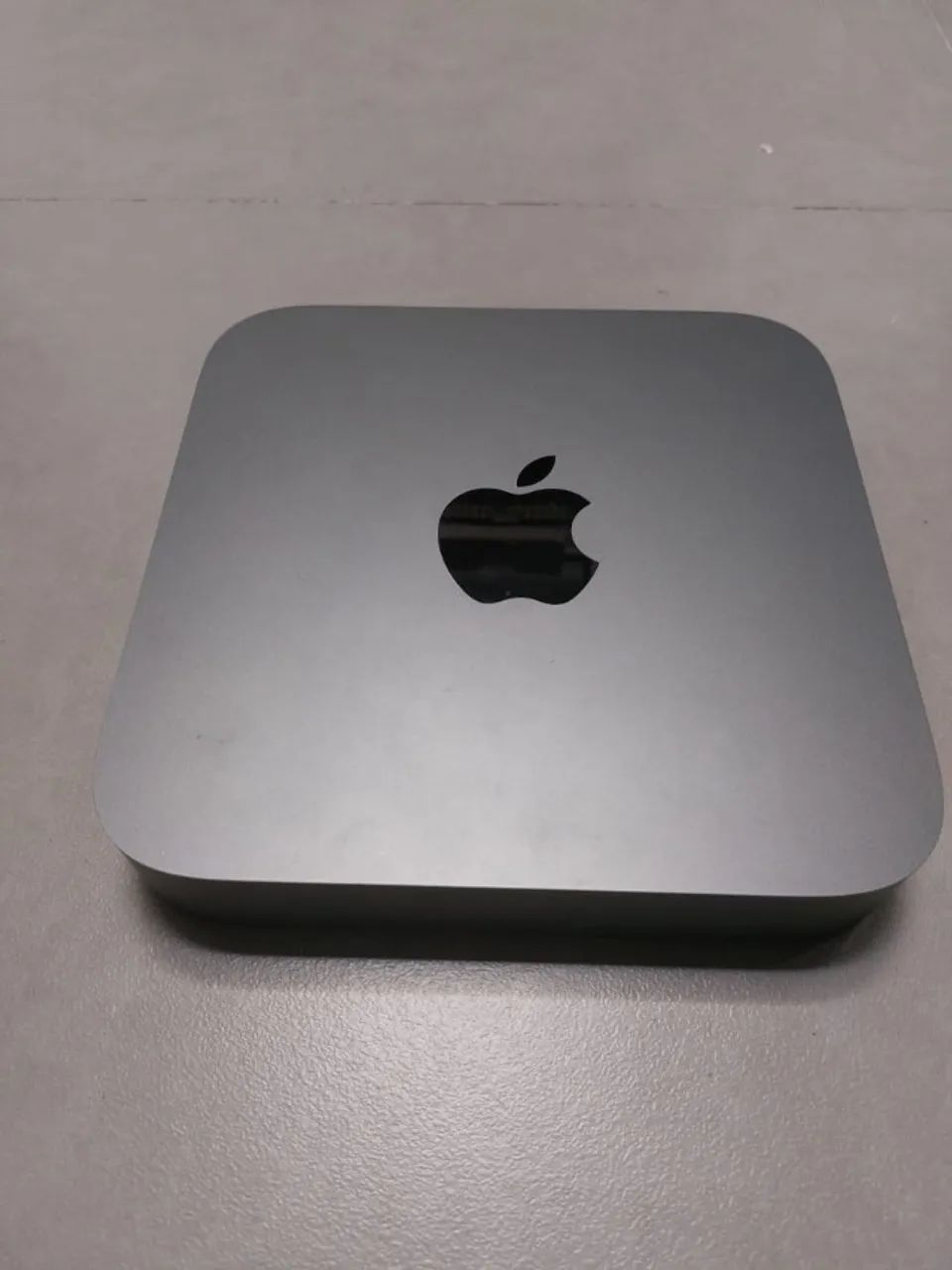 Mac mini (Intel Core i5 6-Core / 8GB RAM / 256GB SSD)