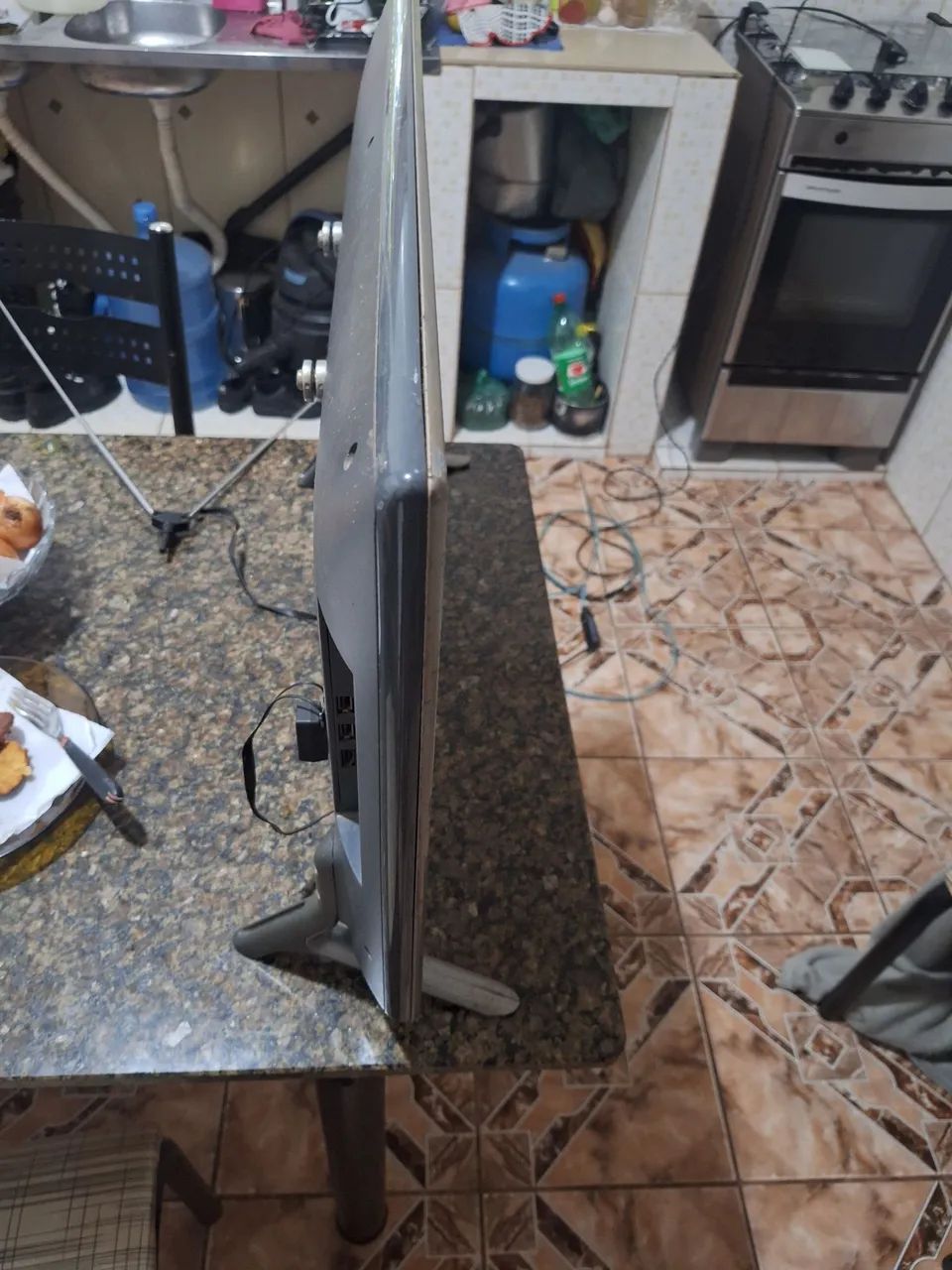 Vendo TV LG 32 polegadas, usada, em pleno funcionamento. - Foto 2