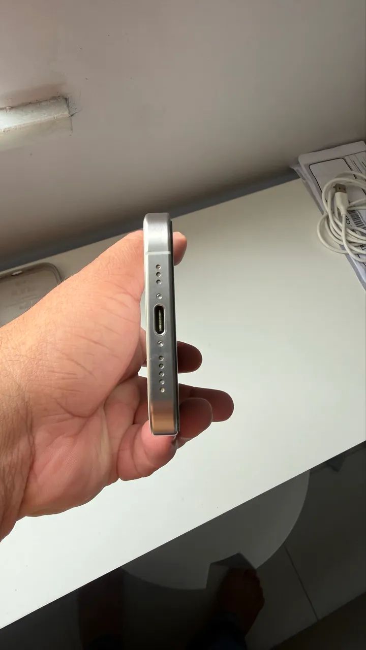 iPhone 15 Pro 256 - Foto 4