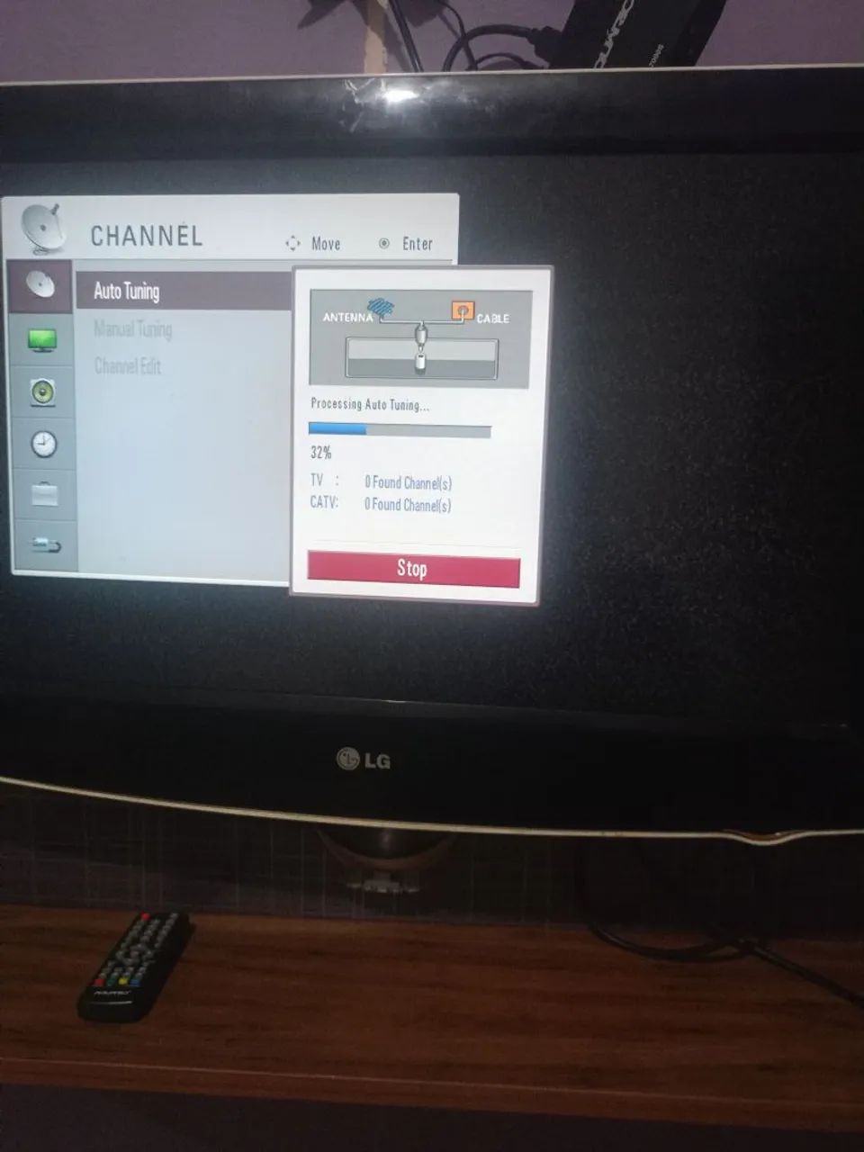 TV LG"NAO É SMART"  32 polegadas ,a TV não tem controle, só o aparelho que vai junto, leia - Foto 3