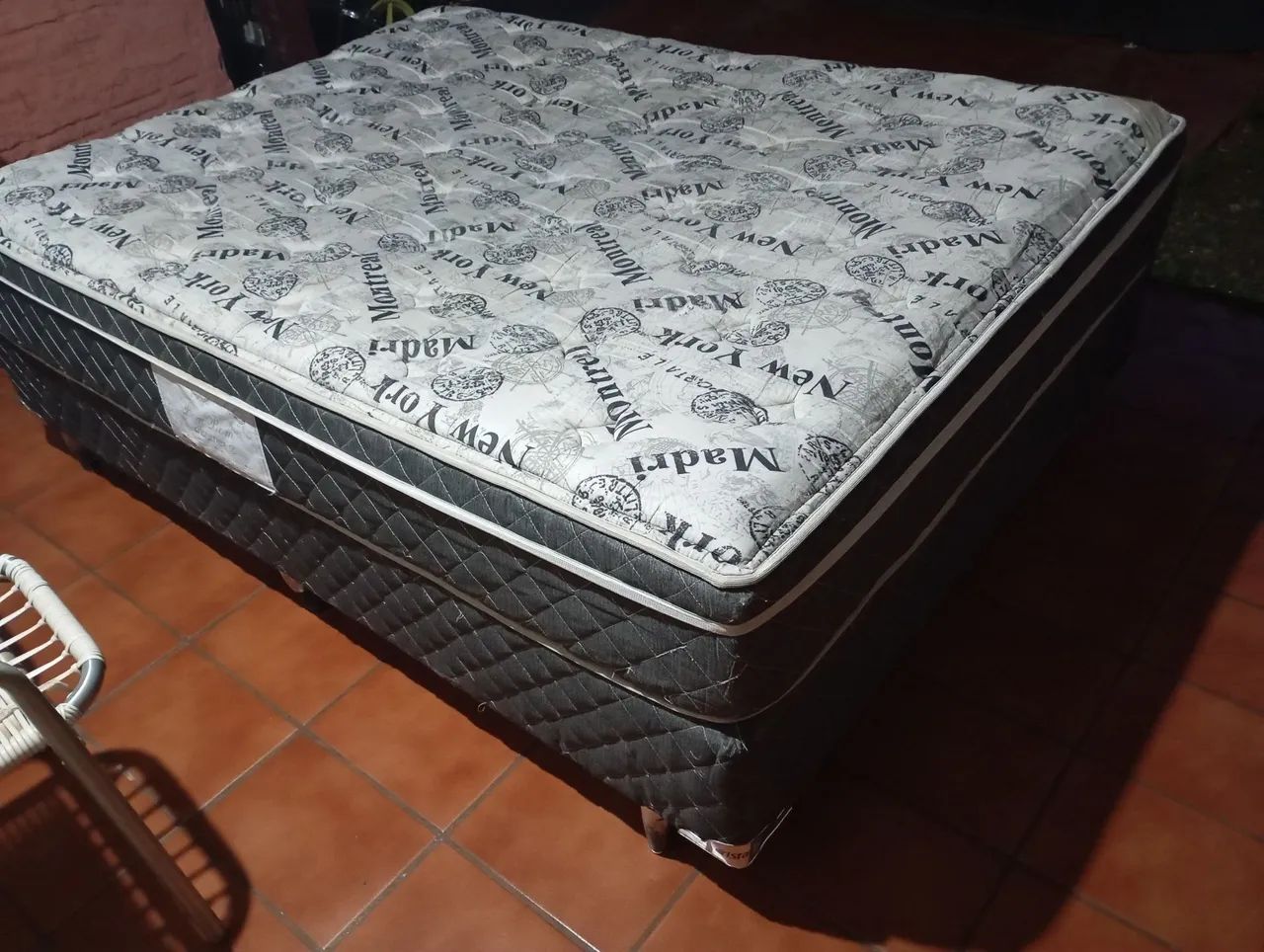 Cama box de casal 