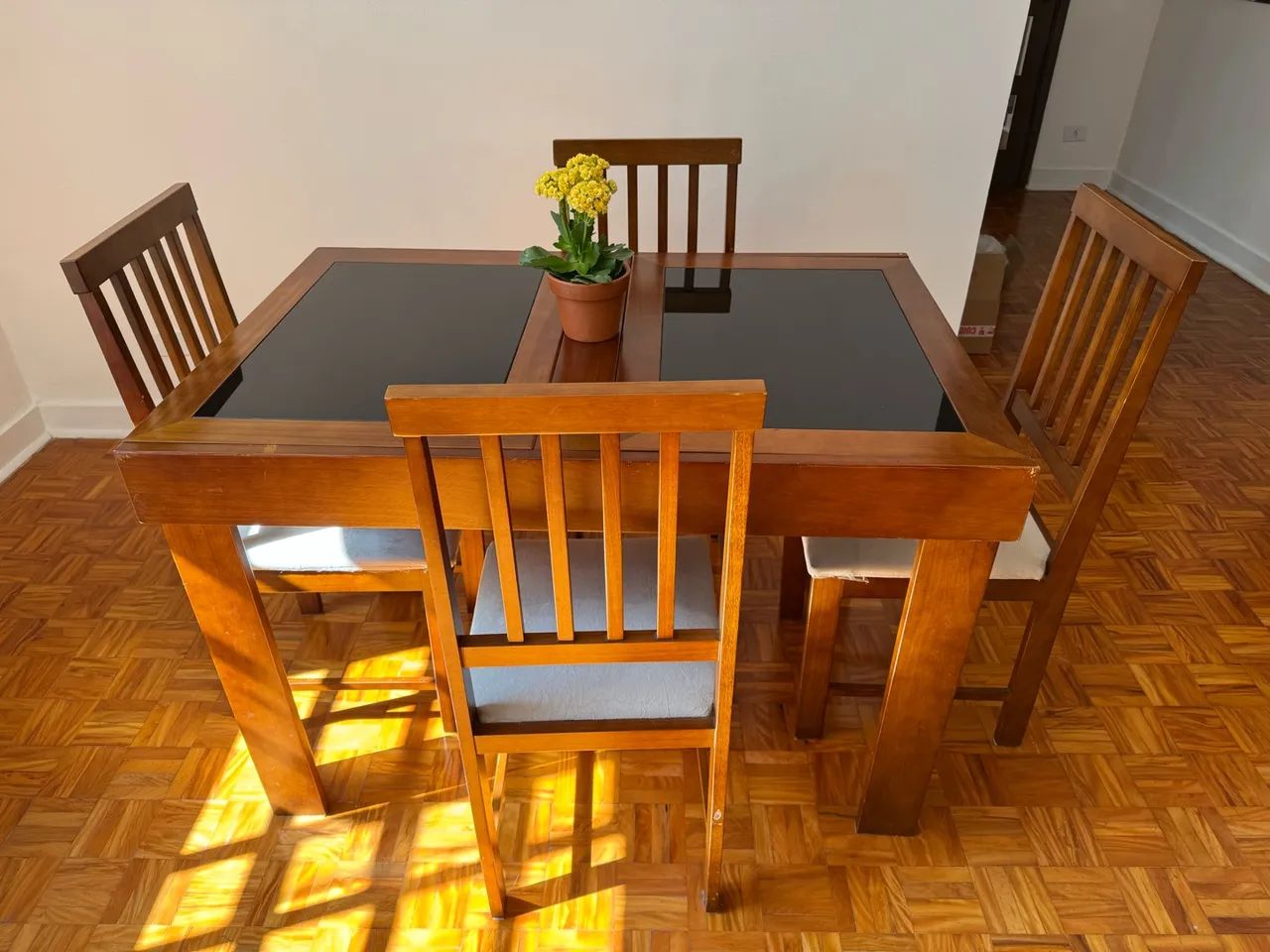 Vendo Mesa extensora 4 lugares  - Foto 2