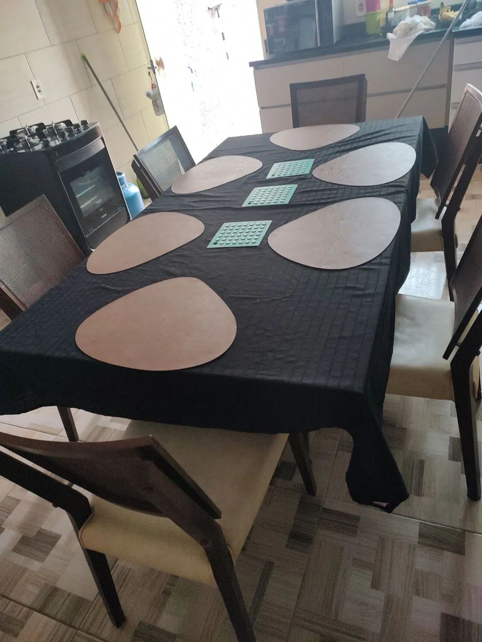 Mesa com 6 cadeiras 