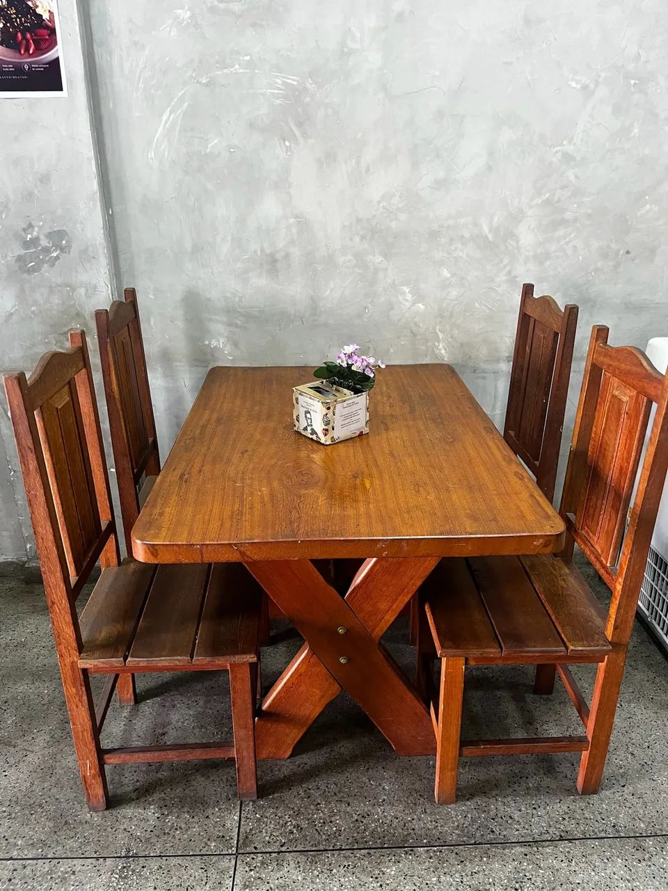 Mesa de madeira maciça  - Foto 3