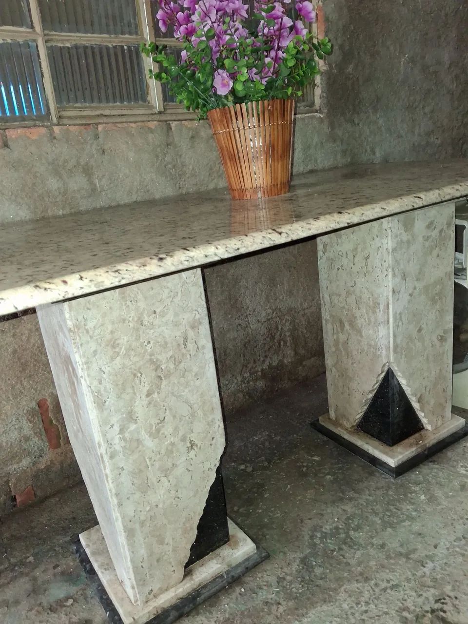 Mesa de janta em granito (Ocre Itabira) - Foto 2