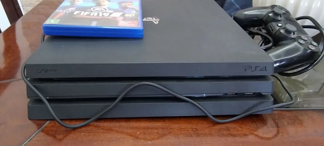 PS4 PRATICAMENTE ZERADO COMPLETO  - Foto 3