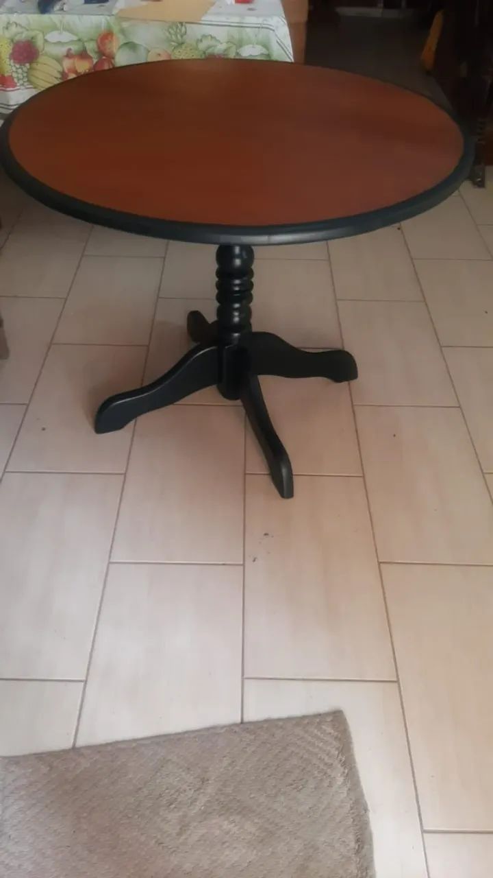 Mesa totalmente de madeira maciça. - Foto 2