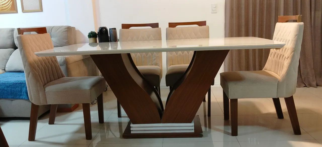 Vendo mesa de jantar semi nova com 6 cadeiras em MDF - Foto 2
