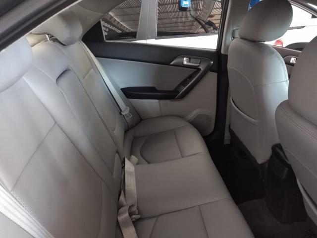 Cerato 2011 EX2 Autom. - Foto 12