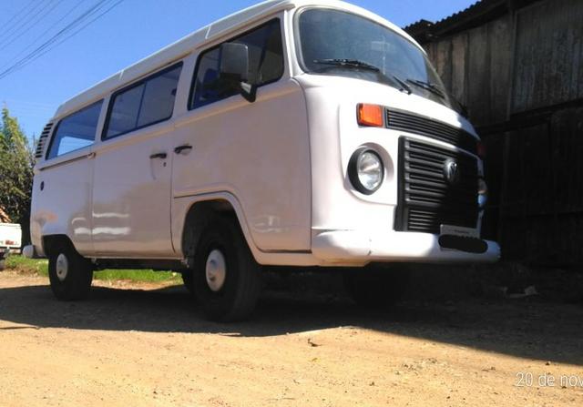 Vendo Kombi / Furgão 2008 em ótimo estado