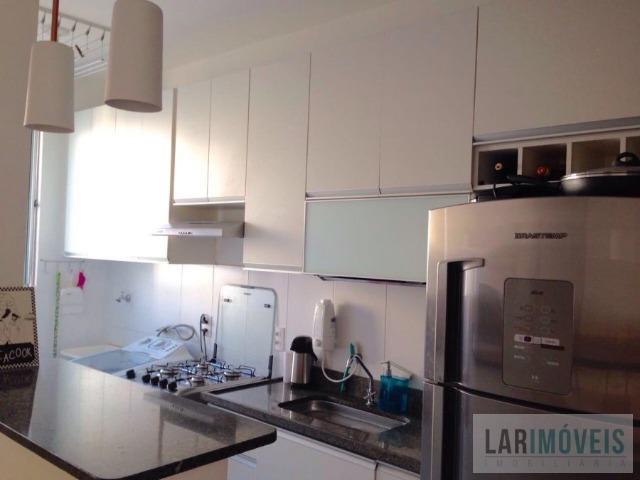 Apartamento 02 quartos em Colina de Laranjeiras - Armários em todos os ambientes!
