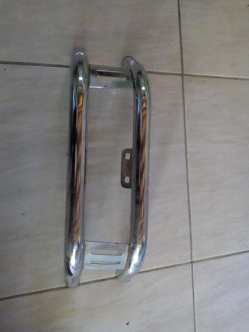 Vendo um mata cachorro de moto eu acho que de tava cg 125