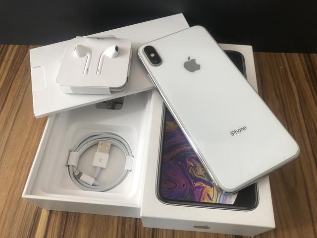 iphone xs max e iphone x iphone e