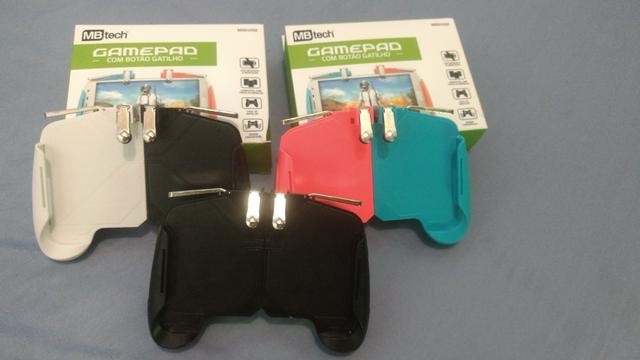 Gamepad com gatilhos