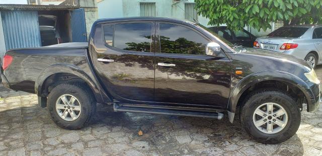 L 200 Hpe 3.2 4x4 automática 2010 toda revisada emplacada baixei para vende ligeiro - Foto 3