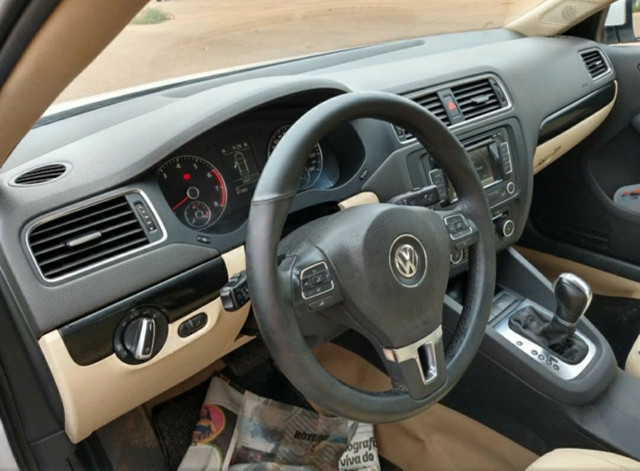 Volkswagen Jetta - Foto 3