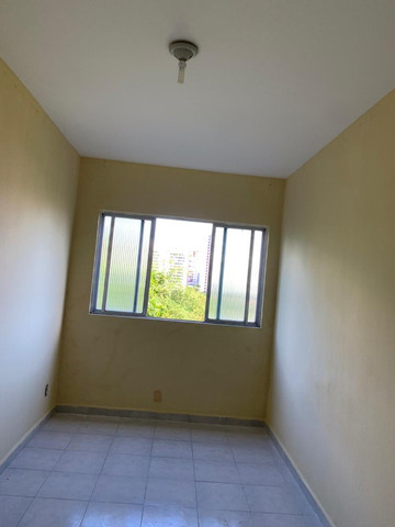 Apt na rua principal de Brotas - D.João VI - totalmente sem sol, super ventilado - Foto 12