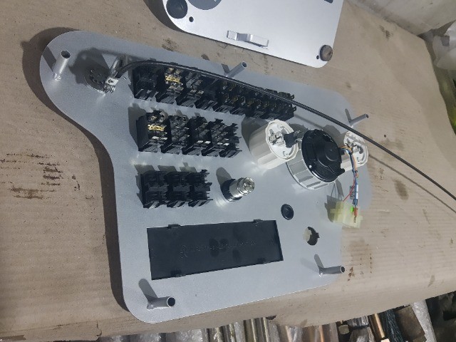 Painel de comando da retroescavadeira JBC 3C cab. Aberta / fechada p/n 128/P6194 - Foto 3