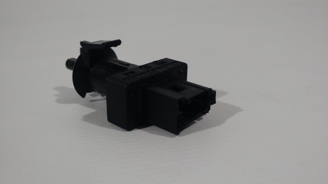 Interruptor Do Pedal De Embreagem Mercedes-benz Classe A160 - Foto 4