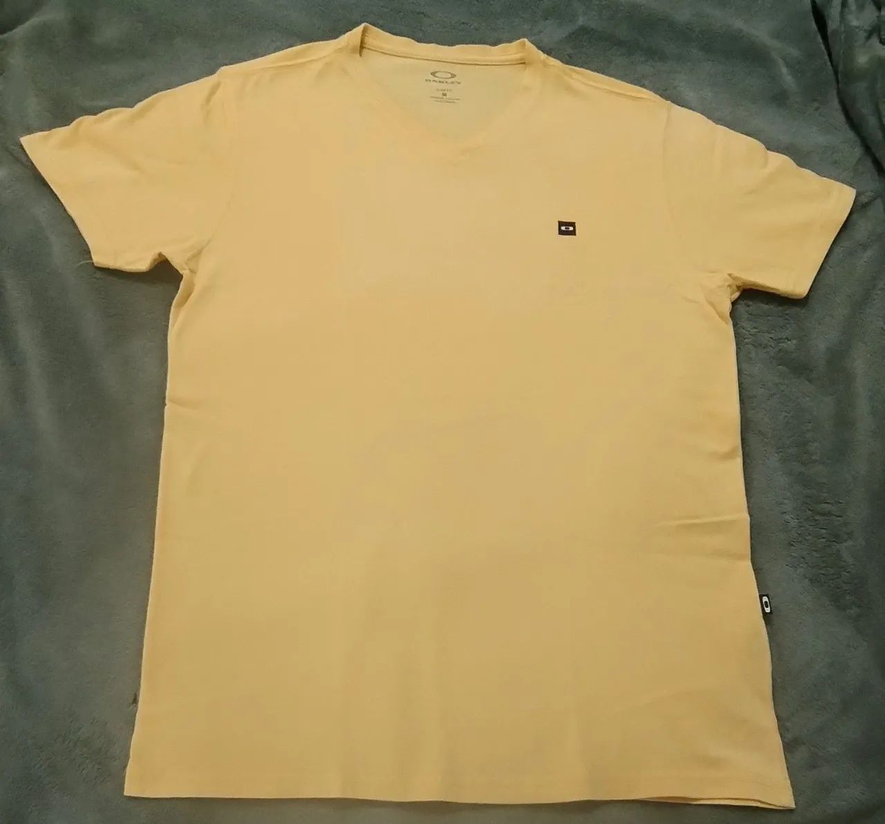 Camiseta Oakley Amarela - Tamanho M