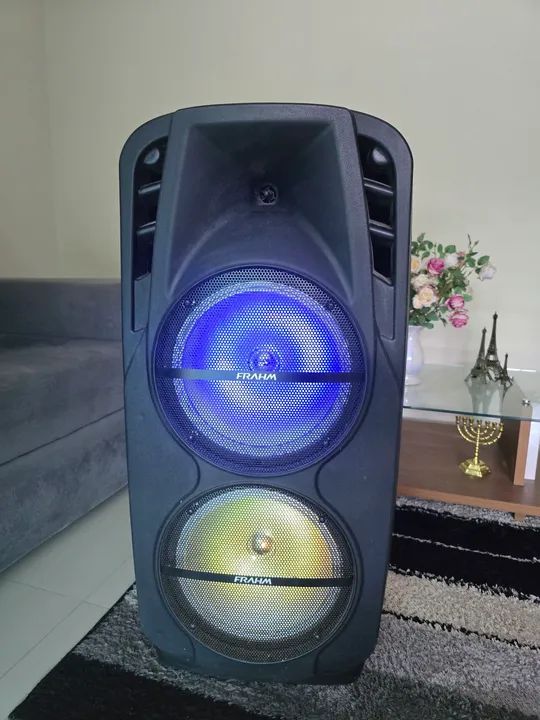 Caixa de Som Bluetooth Portátil com LED