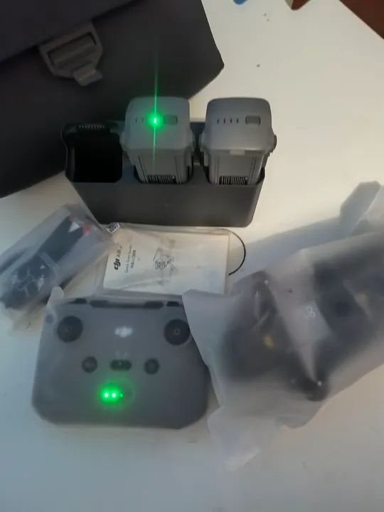 DJI AIR 3 FLY MORE COMBO  - Foto 4