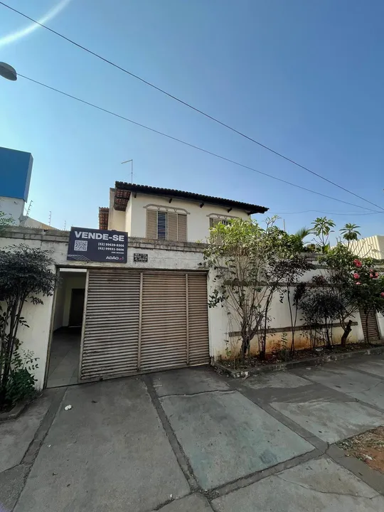 Sobrado Jardim América Casa de Rua com 4 Quarto(s) e 5 banheiro(s) à Venda, 270 por R$ 2.0