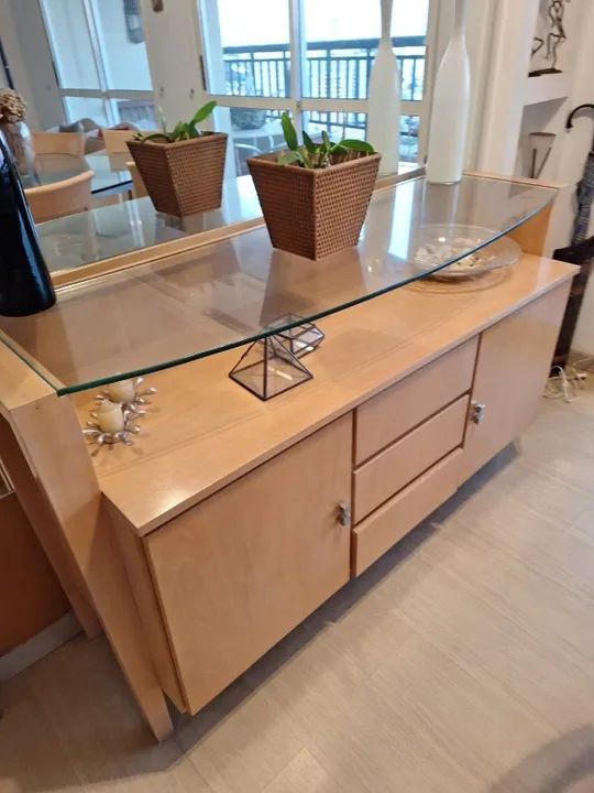 Maravilhoso conjunto de jantar com mesa triangular, buffet e 6 cadeiras estilo Biedermeier - Foto 4