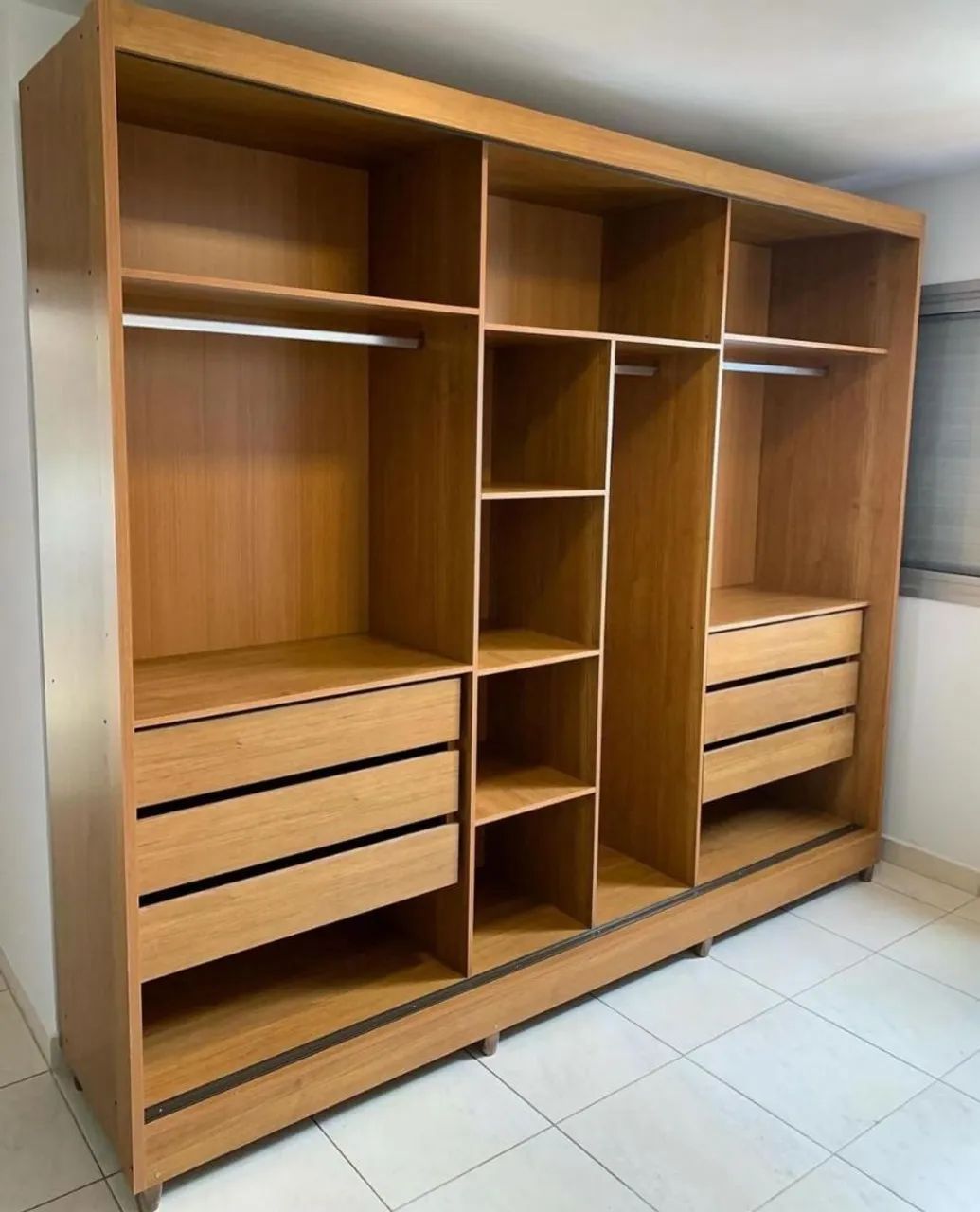 Guarda-roupa Bergano com 6 gavetas e espelho! - Foto 4