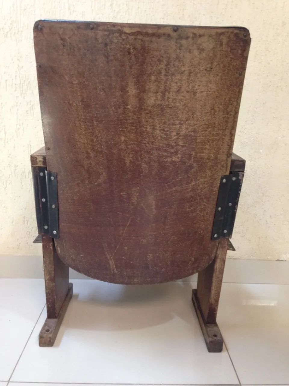 Cadeira Antiga Cinema -Usada -  *LEIA* - Foto 5