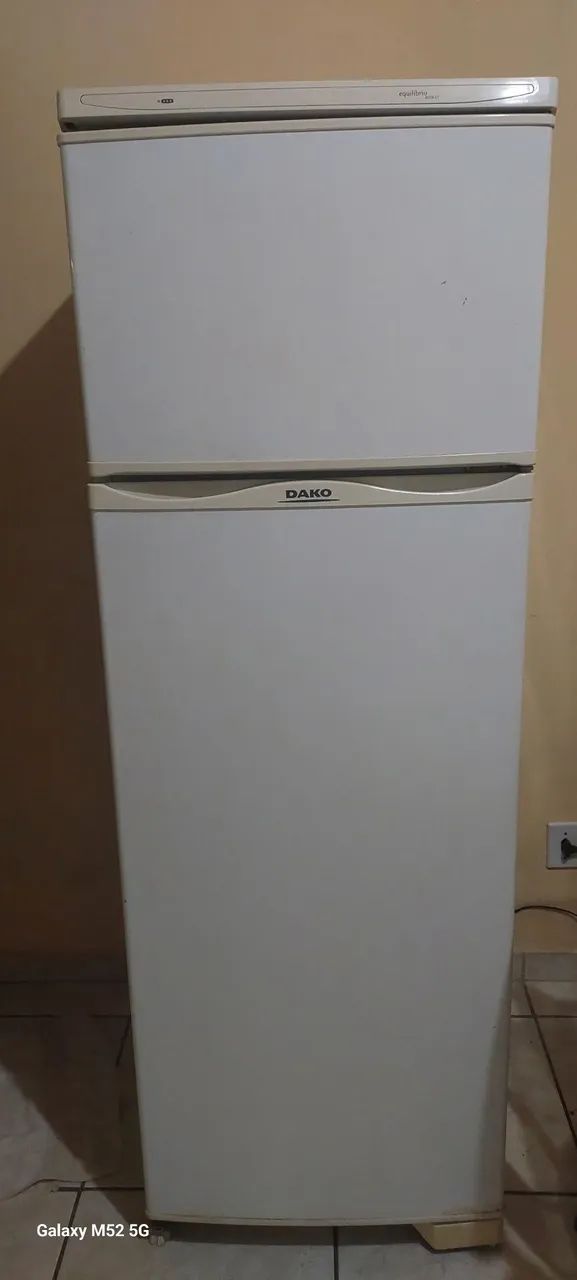 Geladeira Dako - Ótimo estado - Foto 2