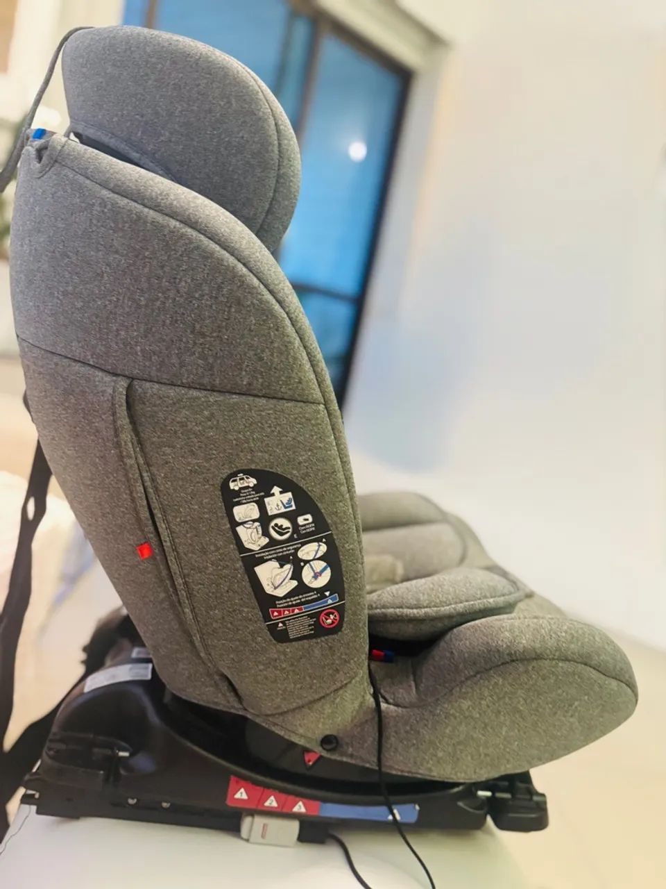 Cadeirinha Infantil Fisher-Price Reclinável com Isofix - Foto 2